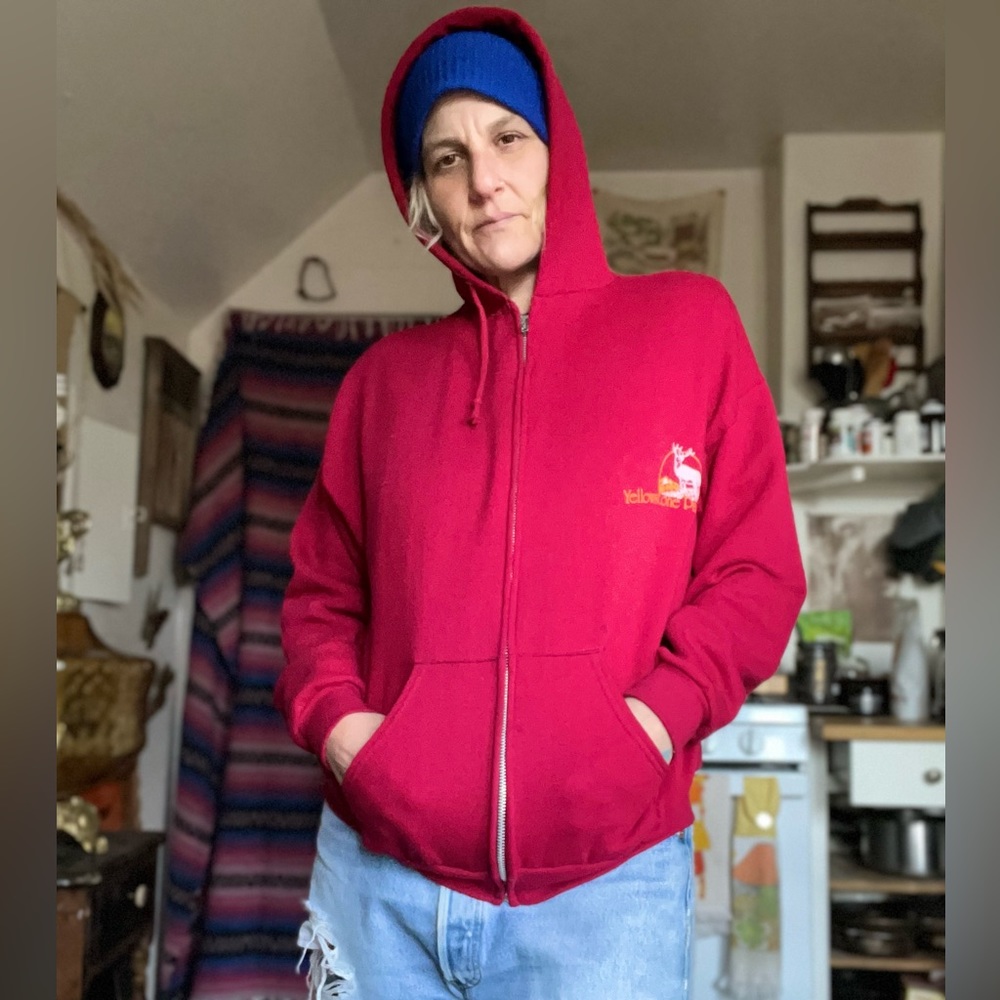 1980’s vintage Yellowstone hoodie men’s or women’s size large